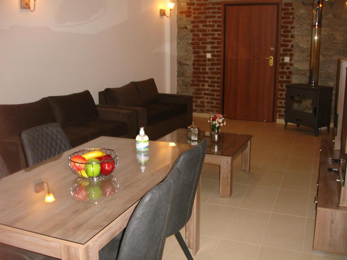 Love Holiday Suite 1 Tris Elies Екстер'єр фото